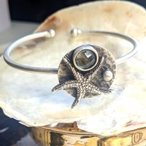 Natural Green Amethyst/ Prasiolite 1.7 Carat in Silver Plated Starfish Bracelet